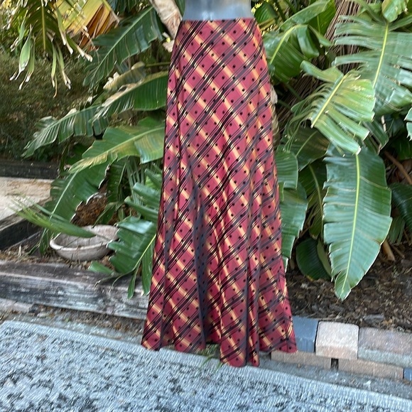 JG Hook, metallic gold and flocked velvet plaid polkadot skirt - Picture 1 of 8